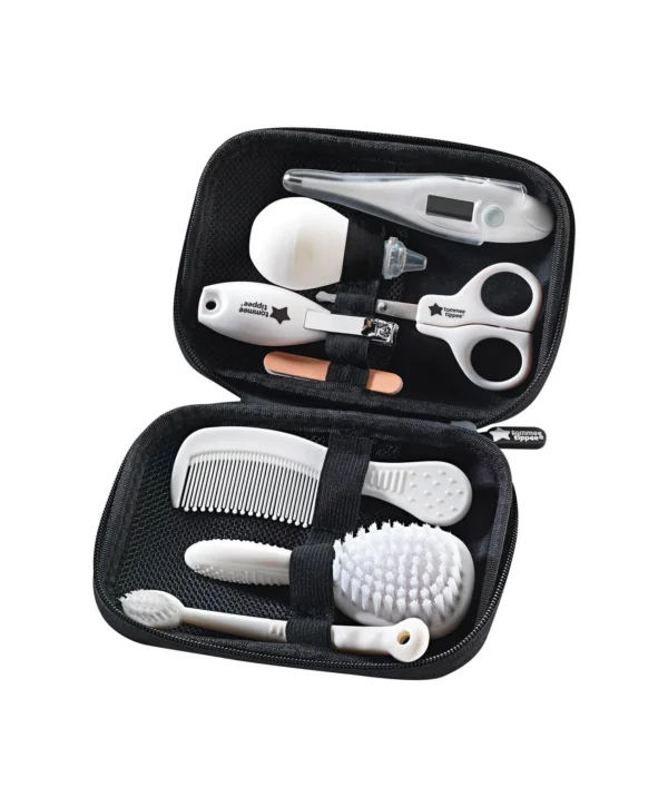 Tommee Tippee Closer to Nature Healthcare and Grooming Kit 874102700